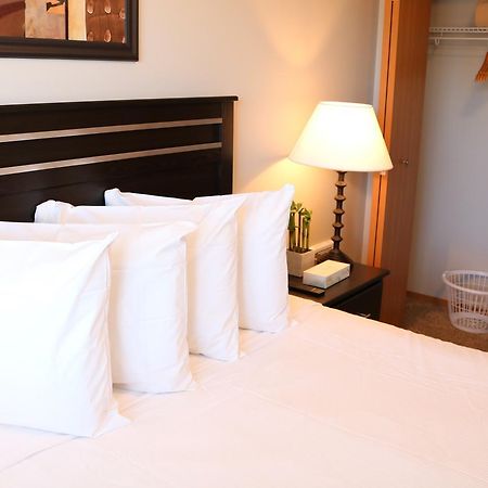 Autumn Leaf Suites エアウェイ・ハイツ エクステリア 写真